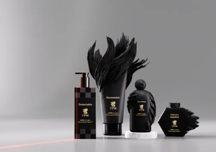 <p>Biobaserade pigmentet UPM Circular Renewable Black lanseras för premiumförpackningar – kan upptäckas av av NIR-teknik på återvinningsanläggningar.</p>
