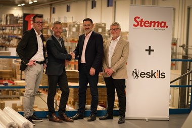 <p>Jan Evertsson, vd och koncernchef för ACG Gruppen, Henric Wiklund, vd på Eskils Tryckeri<br />
Daniel Larsson, vd på Stema Specialtryck och Ulf Book, styrelseordförande för Stema Specialtryck.</p>
