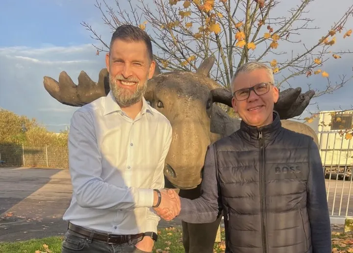 <p>Fredrik Bergström, ny försäljningschef, och Joakim Johansson, vd på Kartongbolaget.</p>
