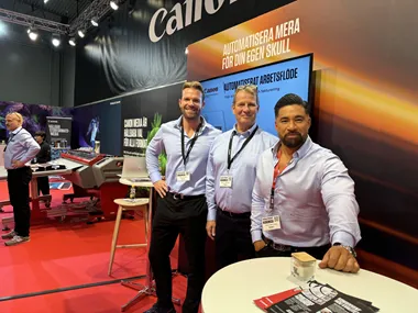 <p>Canon-teamet på grafisk mässa – Johan Jo¨nsson, Magnus Zetterberg och Ha°kan Marcusson.</p>
