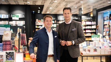 <p>Sven Burkhard, vd för Elanders Print &amp; Packaging och Ingo Kretzschmar, vd för Thalia.</p>
