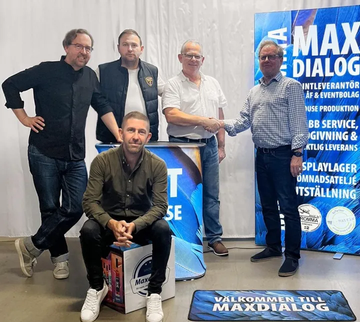 <p>Ny konstellation av partners i Maxdialog. Från vänster: Björn Sahlberg, Jimmy Lundemo, Jan Lundemo och Björn Mattsson. Sittande är Kristofer Johansson.</p>
