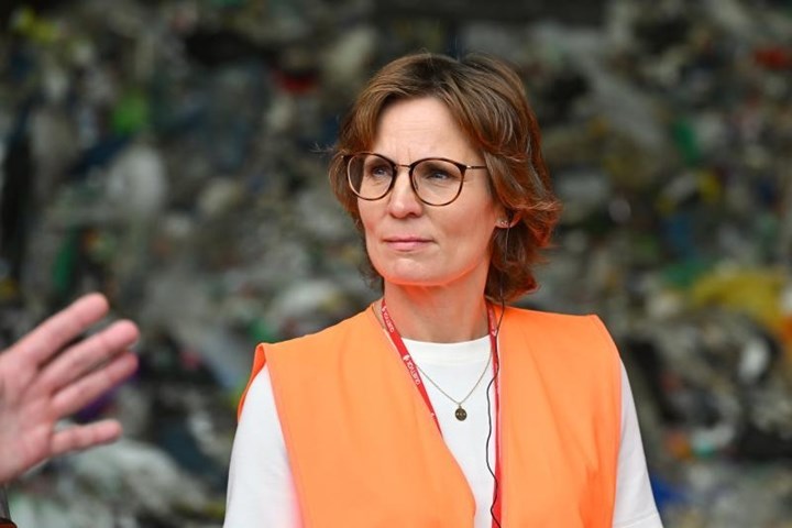 <p>EU:s miljökommissionär Jessika Roswall föreslår att införandet av EUDR skjuts upp ännu ett år.</p>
