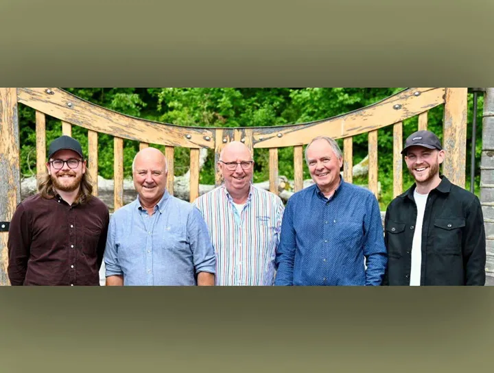 <p>Generationsskifte är på gång hos Henning Jansson Emballage. Från vänster: Oskar Ribberfeldt, Magnus Jansson, Tomas Jansson, Jan Ribberfeldt och Johan Ribberfeldt.</p>
