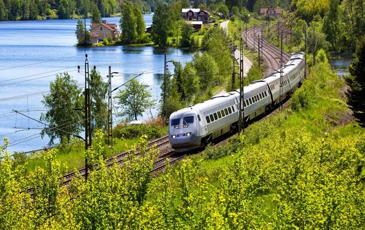 <p>Sommarnumret av Kupé blir det sista för papperstidningen som nu ska fortsätta i digital form.</p>
