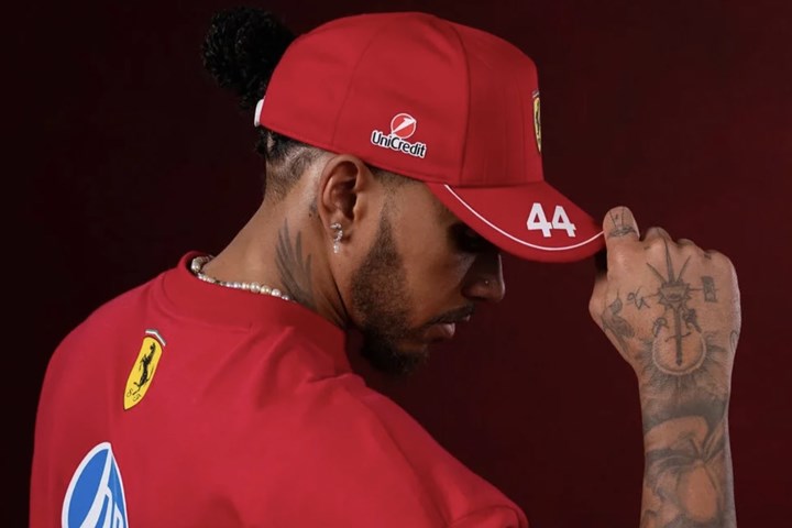 <p>Lewis Hamilton drar in stora summor i merchförsäljningen för Ferrari.</p>
