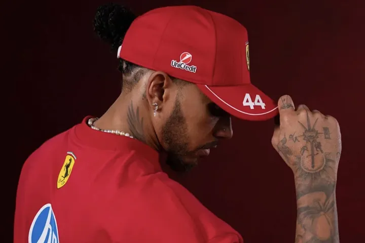 <p>Lewis Hamilton drar in stora summor i merchförsäljningen för Ferrari.</p>
