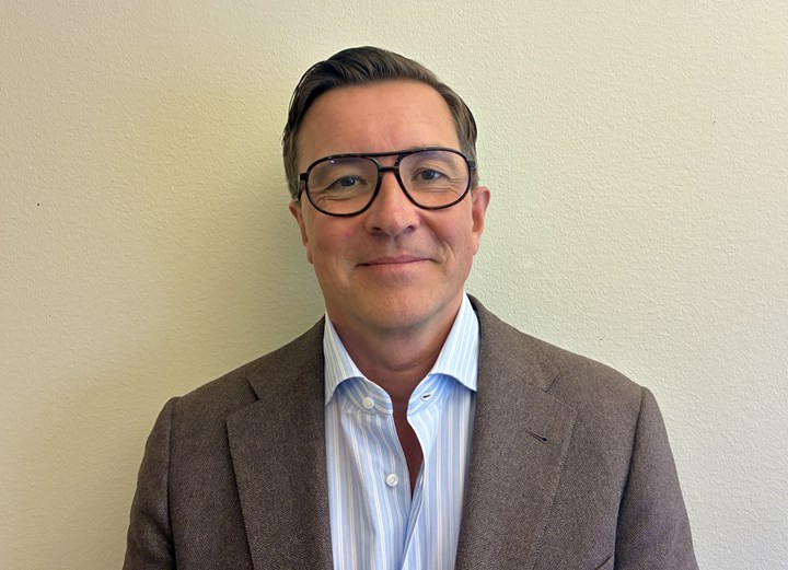 <p>Mattias Hersby gör debut i printbranschen när han tar över vd-rollen på Durst Nordic.</p>
