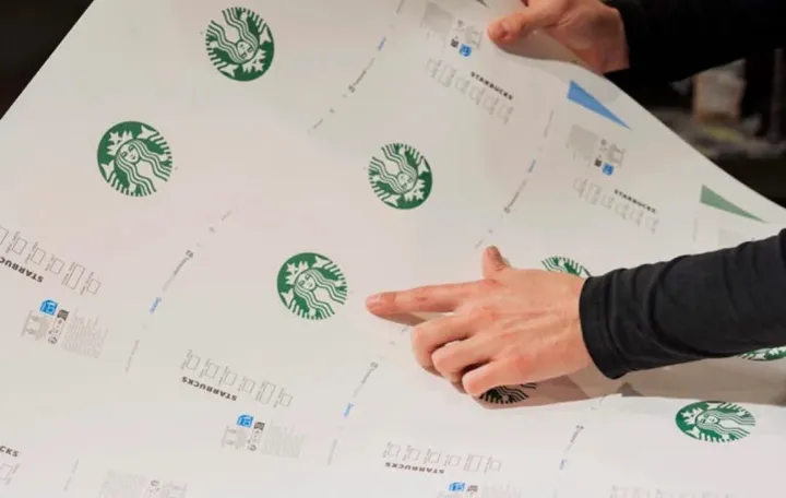 <p>Nya Starbucksmuggarna tillverkas i UK.</p>
