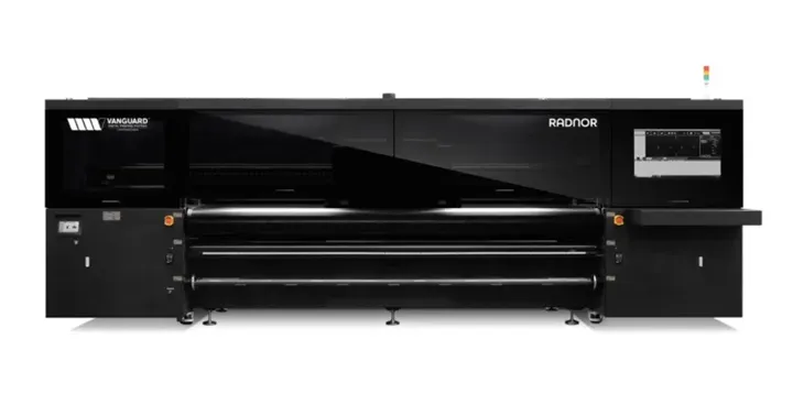 <p>Storformatsskrivaren Radnor fick göra debut på Las Vegas-mässan ISA Expo.</p>
