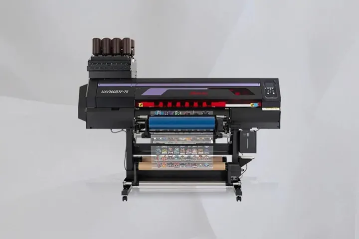 <p>Mimaki bygger vidare på DTF-marknaden med en första UV-printer.</p>
