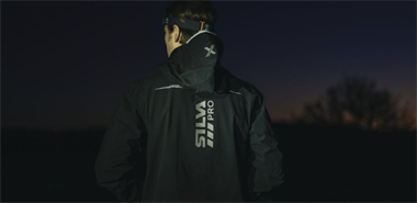 <p>Med ljus som utgångspunkt har man skapat en ny kollektion av arbetskläder.</p>
