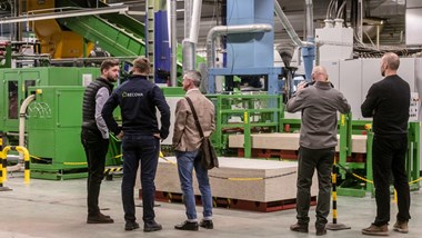 <p>Tillverkar byggskivor av dryckesförpackningar från Tetra Pak.</p>
