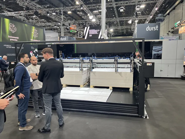 <p>Durst visade upp sina lösningar för storformat på Drupa förra året.</p>
