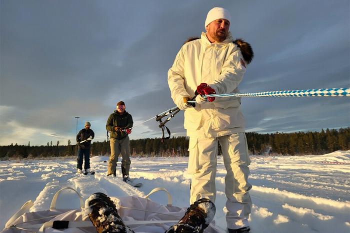 <p>USA:s armémajor Hefner tränar i Norge iklädd Fiber-databaserat underlager.</p>
