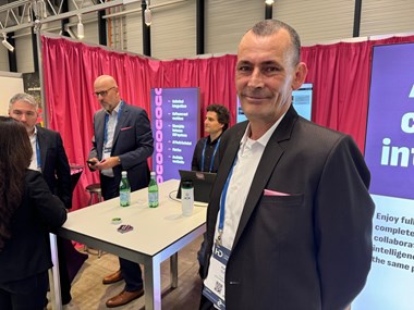 <p>Cococos grundare Karl Ciz.</p>
