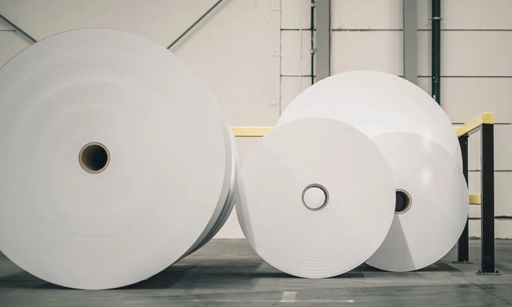 <p>Lessebos papper på återvunnen fiber har lågt CO2-avtryck.</p>
