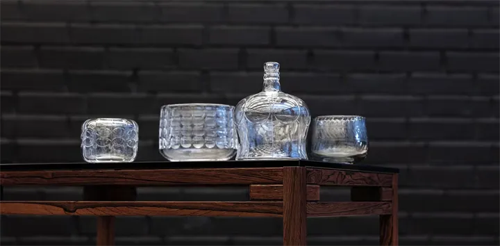 <p>Glaspjäser tillverkade av Gunnar Cyrén vid Orrefors Glasbruk.</p>
