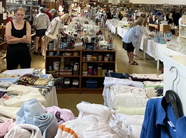 <p>Kommer jobba mer med secondhand-plagg framöver. </p>
