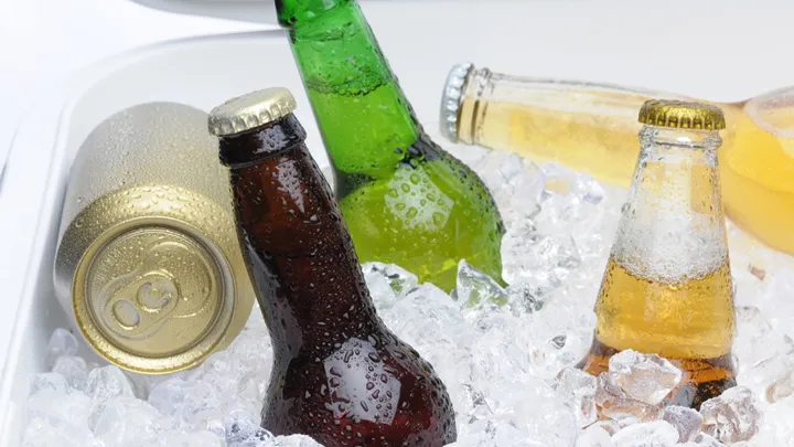 <p>Svenskar har dålig koll på vilken ölförpackning som har minst klimatutsläpp, enligt en undersökning.</p>
