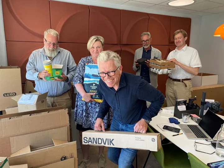 <p>Juryn hade många inkomna tävlingsbidrag att bedöma. Från vänster: Lars Windeman, Virpi Korhonen, Ole Anton Bakke, Peter Olofsson och Mikael Gällstedt. Ksenija Garbazenka saknas på bilden.</p>
