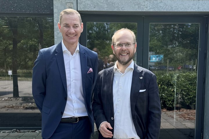 <p>Prinfo Denmarks vd Jesper Daugaard och InterMails vd i Sverige och Danmark Anders Ertmann.</p>
