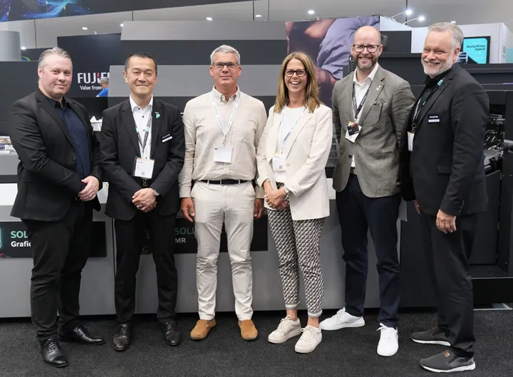 <p>Affären blev officiellt klar under Drupa-mässan i Düsseldorf i år.</p>
