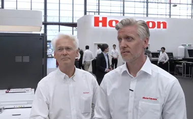 <p>Paul Jokobson och Mattias Jakobson berättar om Horizons planer för det automatiserade tryckeriet.</p>
