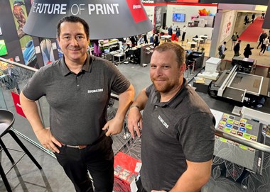 <p>Robert Nyblom och Simon Nyman på Signcore.</p>
