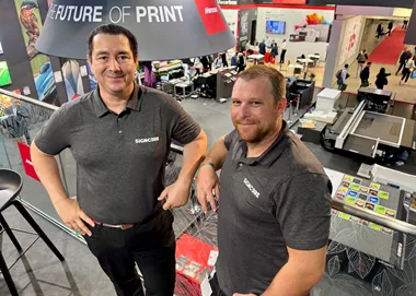 <p>Robert Nyblom och Simon Nyman på Signcore.</p>
