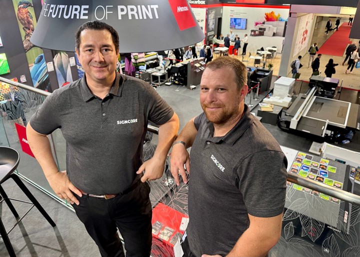 <p>Robert Nyblom och Simon Nyman på Signcore.</p>
