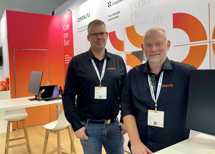 <p>Mattias Erlandsson och Jens Green mötte besökare och kunder i Drupa-montern.</p>
