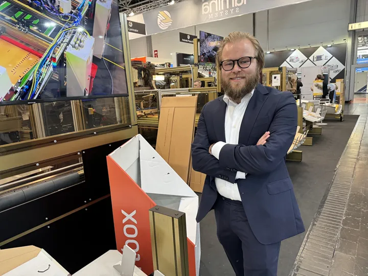 <p>Jesper Hjalmarsson på Lamina System.</p>
