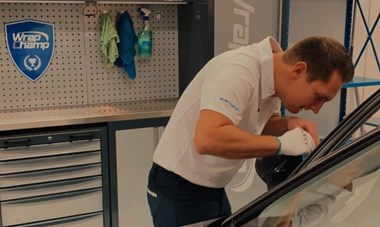 <p>På den Svenska Franchisegalan 2023 arrangerad av Svenska Franchise Föreningen så tilldelades WrapChamp priset för Framtidens Franchise för sitt nytänk inom digital teknik och för att möjliggöra en internationell expansion.</p>
