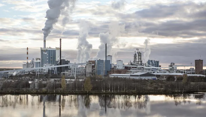 <p>Kartongbruket står still.</p>
