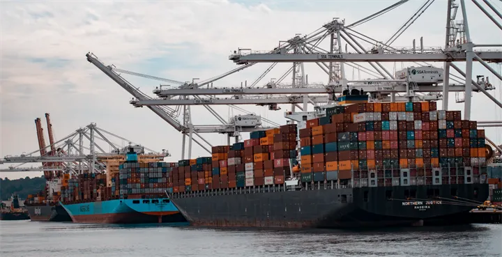 <p>Fraktsituationen har ritats om i och med det oroliga världsläget.</p>
