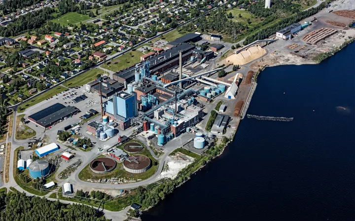 <p>I Obbola har SCA en helt ny pappersmaskin för kraftliner.</p>
