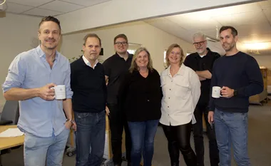 <p>Kenneth Finn, Bosse Strindfors, Fredrik Bondestad, Marie Redner, Annette Petersson, Mikael Falldahl, Joakim Rindeström och Evelina Petersson (ej på bild) har alla gått över till Scandinavian Print Group.</p>
