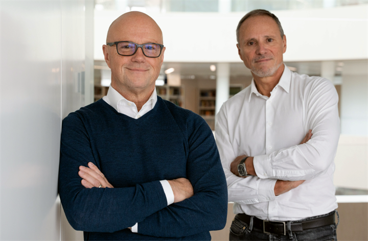 <p>Patrik Frisk tillsammans med Alain Poincheval som är COO för det nystartade bolaget.</p>
