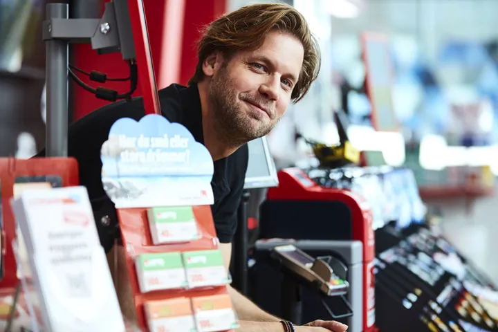 <p>Hos ett spelombud för Svenska Spel finns en lång rad olika typer av tryckta produkter.</p>
