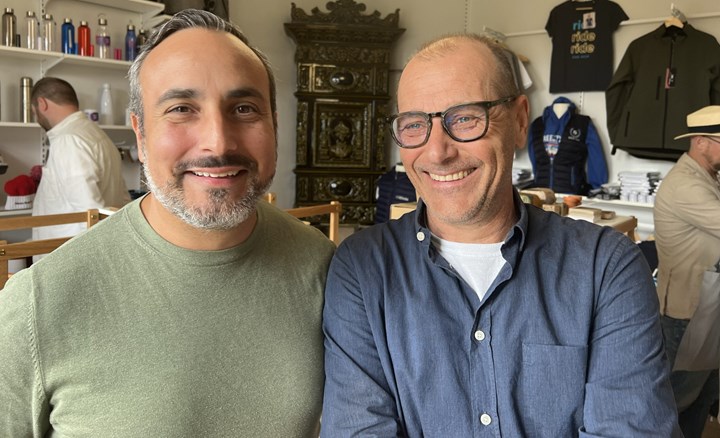 <p>Josef Lotfi vd och ägare tillsammans med medarbetaren Richard Isakson som leder profilsatsningen.</p>
