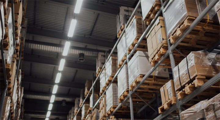 <p>Gjort flera investeringar i lagret i Örebro.</p>
