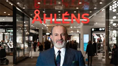 <p>Ett New Wave-varumärke flyttar in hos Åhléns. På bilden syns Ayad Al-Saffar som köpte varuhus-koncernen förra året.</p>
