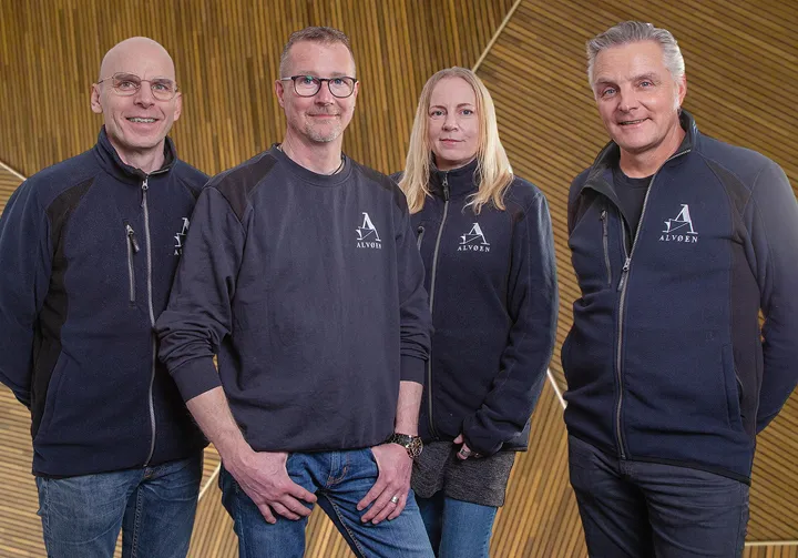 <p>Alvöen AB består av vd Hendrik Fasmer (t.h.), Sverigeansvarig Johan Millby, Patrik Kivistö (t.v.) från tidigare CNC Sweden AB som tekniker och Katarina Millby som har hand om marknadsföringen.</p>
