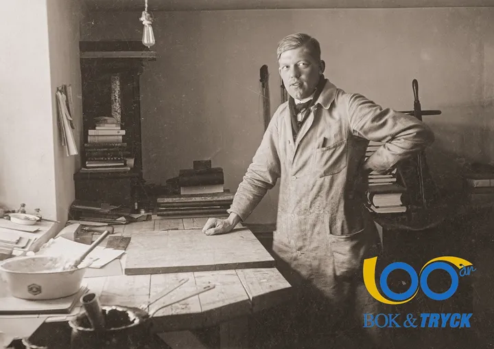 <p>Gustav Andersson övertog bokbinderiverksamheten från tidningen Ljusnan 1923 och startade Bok & Tryck.</p>
