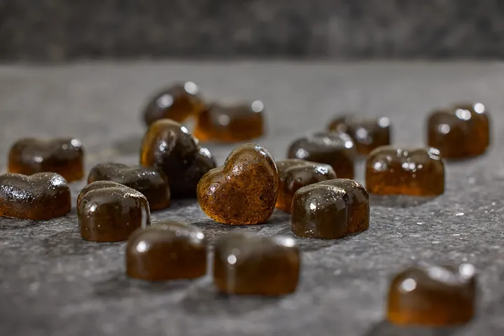 <p>Gelehjärtan av tång, en framtida klassiker på Alla hjärtans dag?</p>
