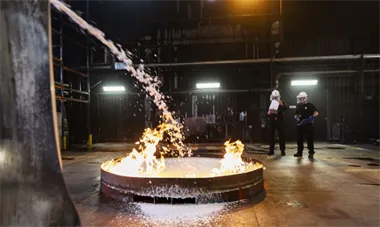 <p>Brandsläckning med PFAS-skum har genererat stora föroreningar runt om i Europa och världen, nu ska man hjälpas åt med med saneringen. </p>
