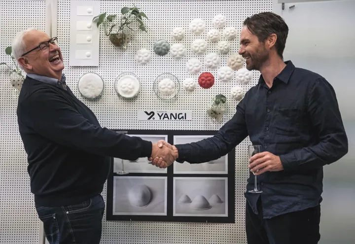 <p>Hein van den Reek, Holmen Iggesund, och Johann Kaiser, vd på Yangi.</p>
