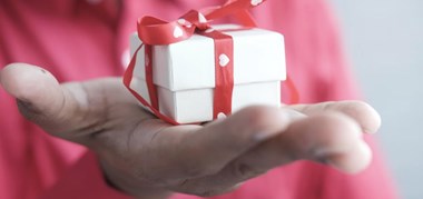 <p>Det här är reglerna som gäller för julgåvor 2022, både till personal och anställda.</p>
