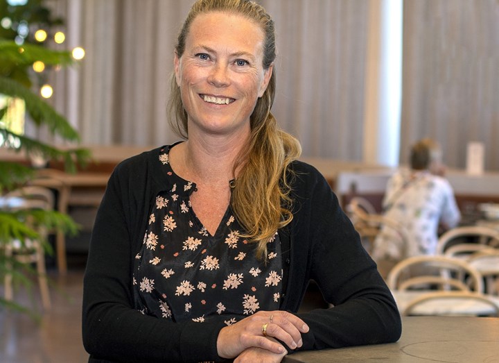 <p>– Hur vi ska minska matsvinnet är en viktig hållbarhetsfråga. Att vi utnyttjar energi och råvaror för att producera mat som sen aldrig används är ett enormt resursslöseri för samhället, säger Emelie Hansson, hållbarhetschef på Martin & Servera i ett pressmeddelande.</p>
